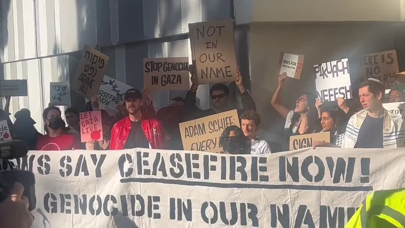 Antiisrael Activists Protest In Front Of Rep Schiffs Office 2